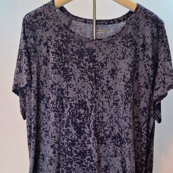Tek Gear Essential Gear Women’s 2X Short Sleeve Top – Navy/Gray Pattern - Picture 2 of 7